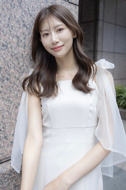 後藤理沙子 — 白いワンピースのポートレート